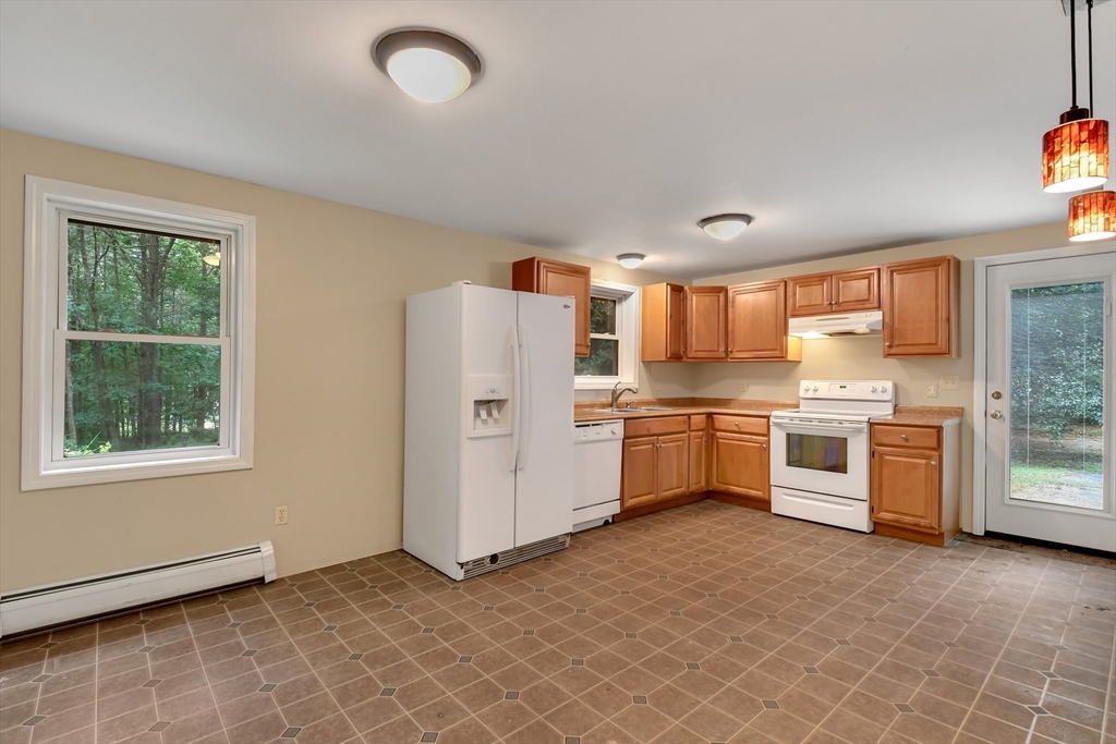 125 Drew Blvd Property Photo 3