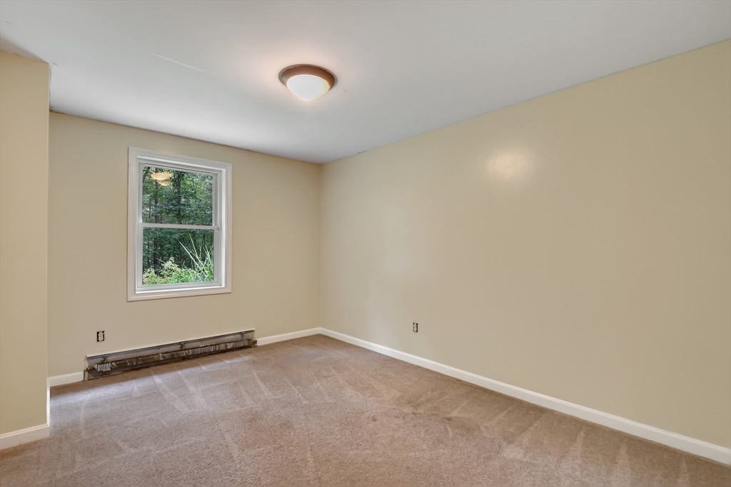 125 Drew Blvd Property Photo 17