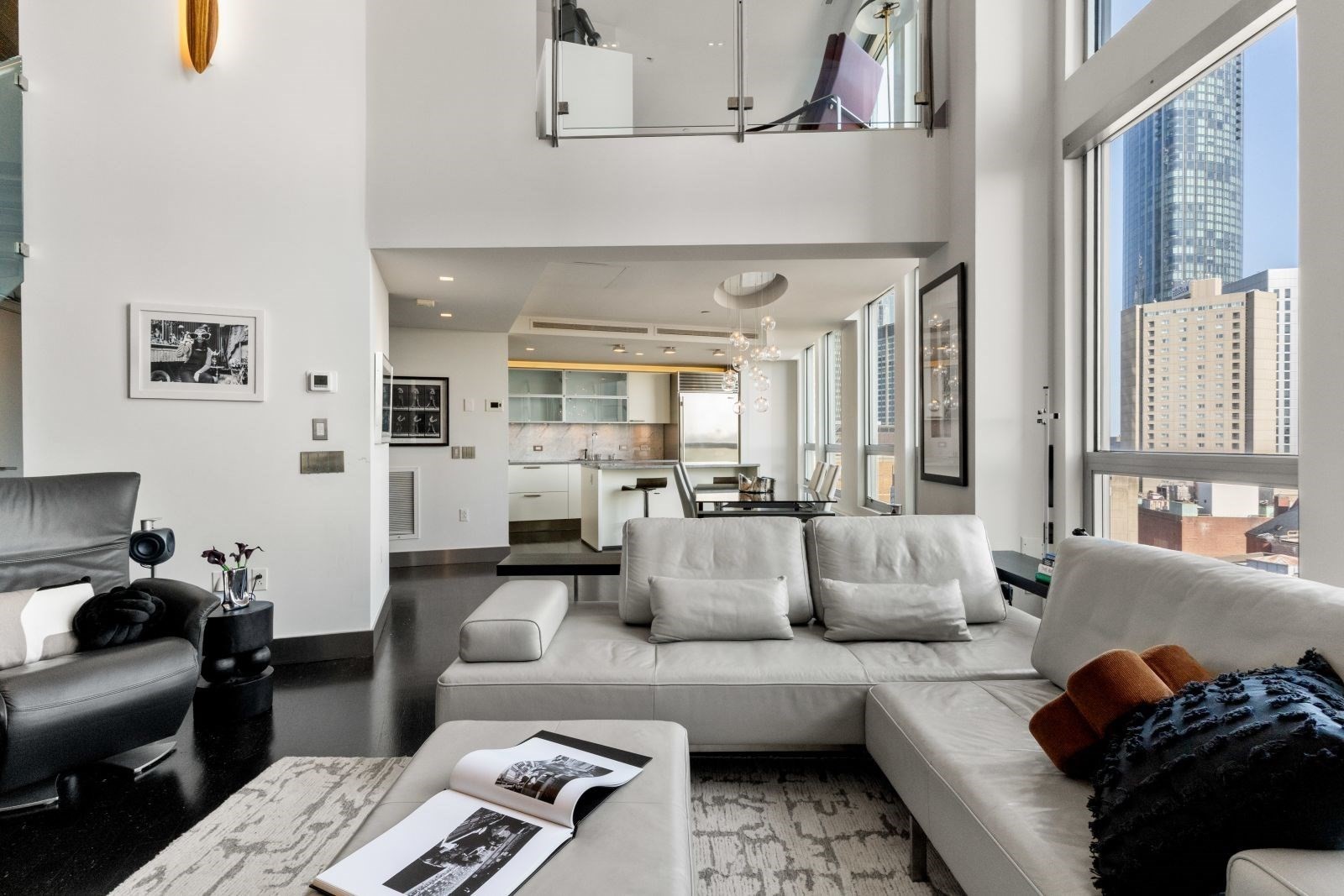 360 Newbury Street # 805 Property Photo 4