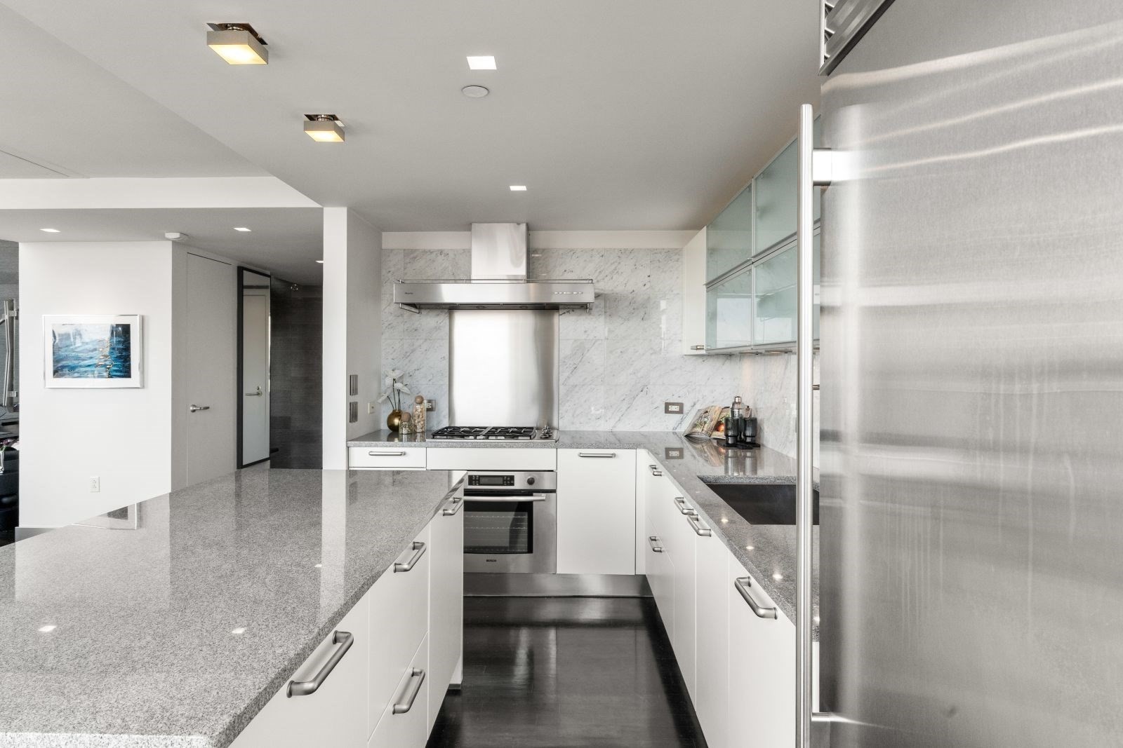 360 Newbury Street # 805 Property Photo 6