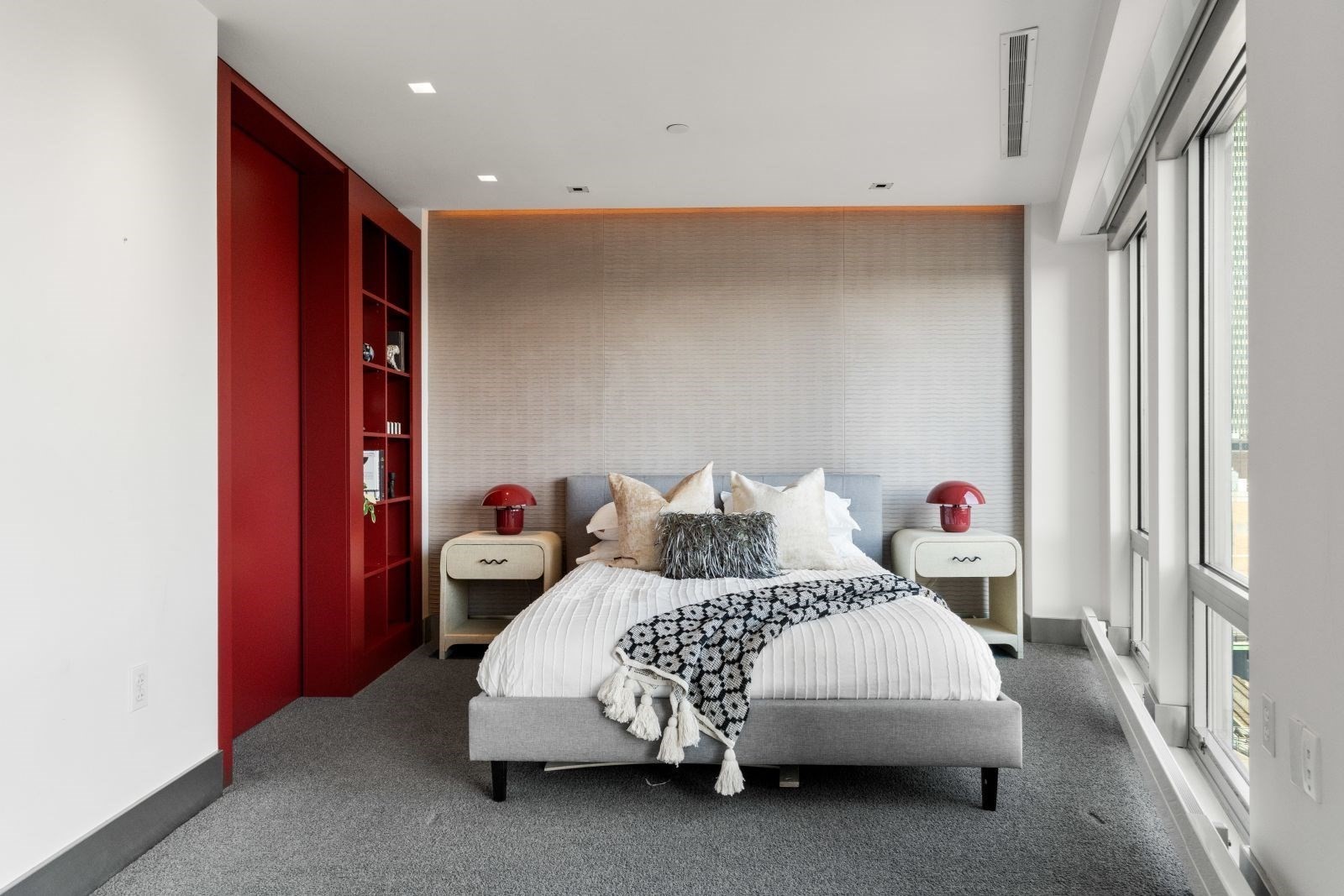 360 Newbury Street # 805 Property Photo 10