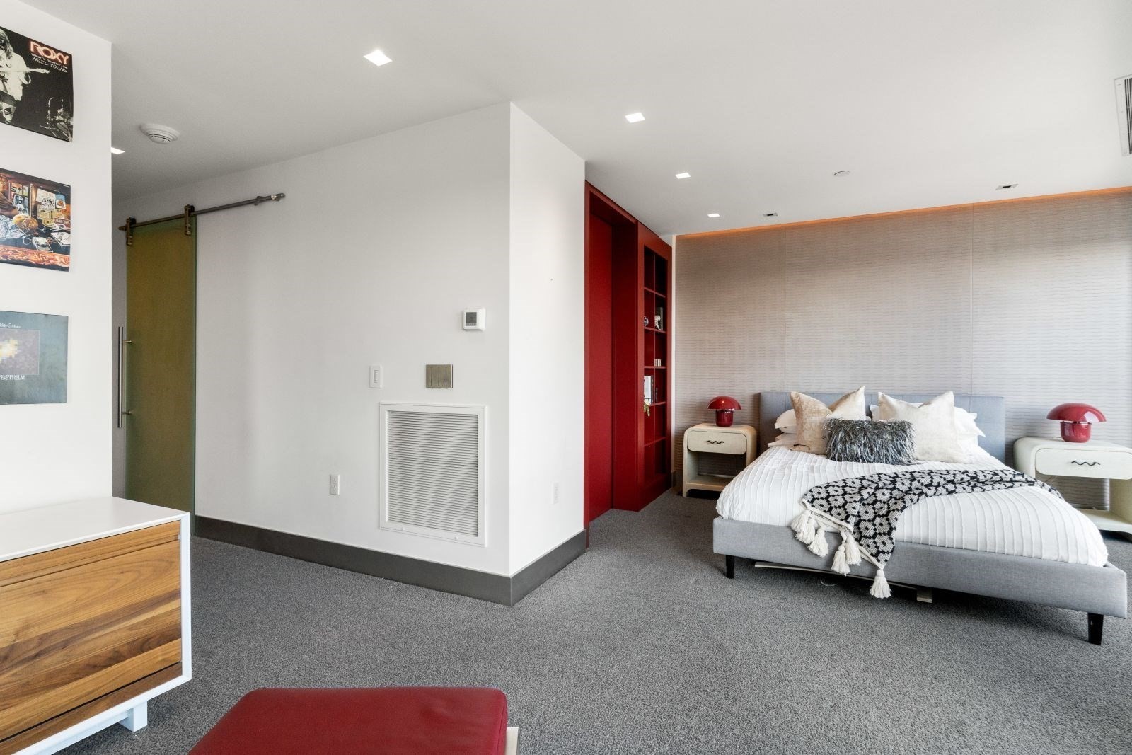 360 Newbury Street # 805 Property Photo 11