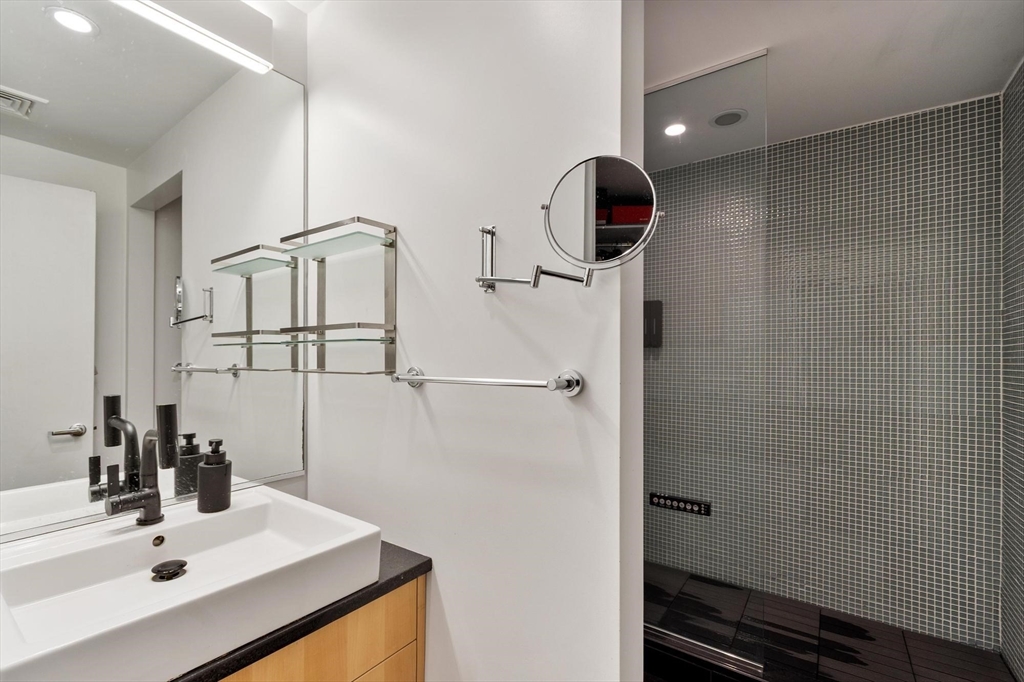 3 Maxwell Lane Property Photo 24