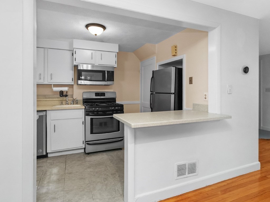 84 Duff Street # 84 Property Photo 3