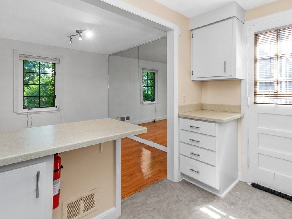 84 Duff Street # 84 Property Photo 6