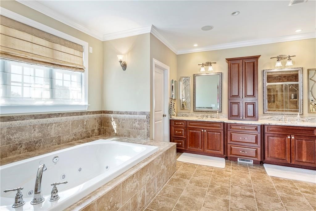 3070 Diamond Hill Road Property Photo 16
