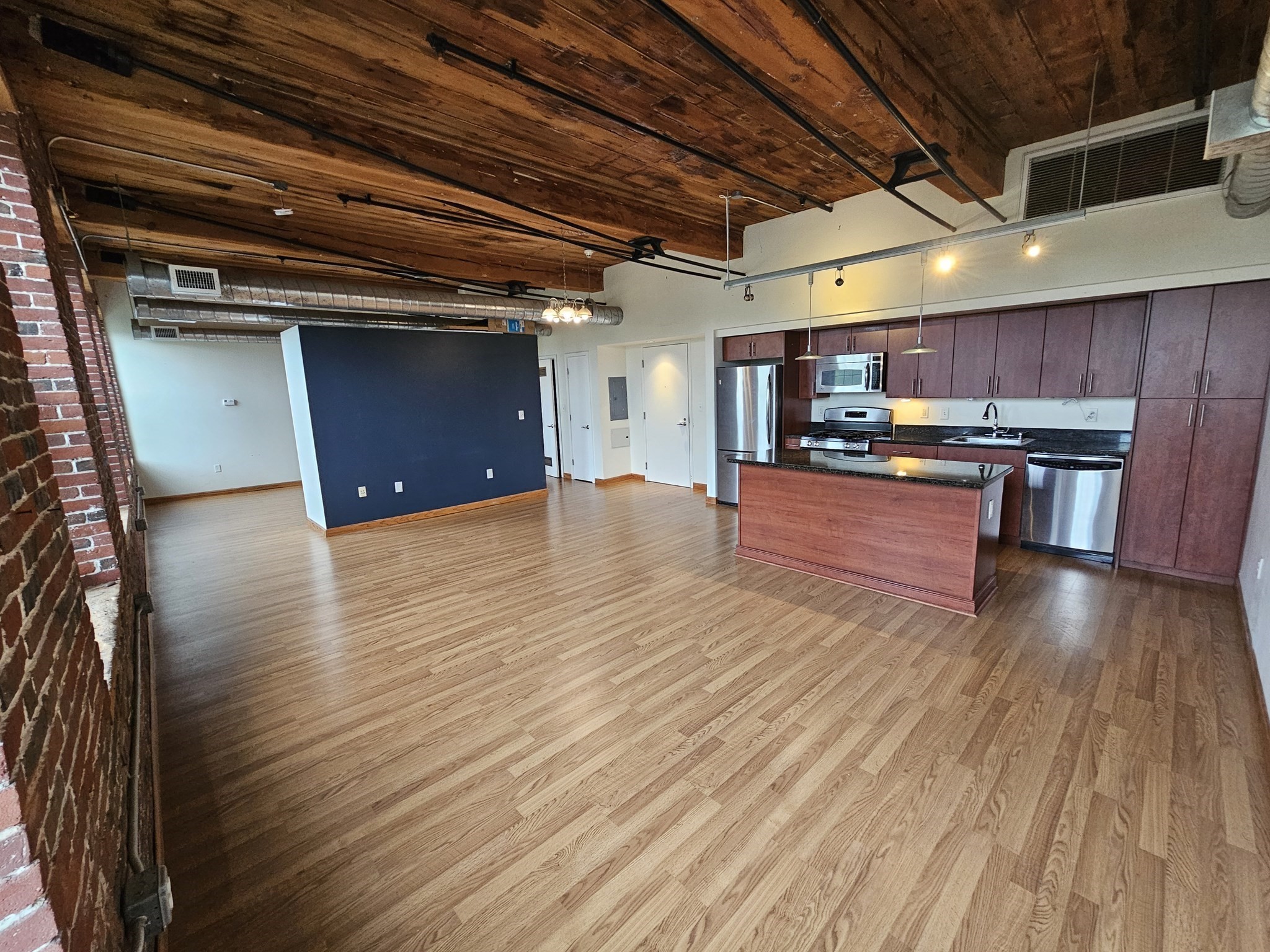 130 John St # 110 Property Photo 1