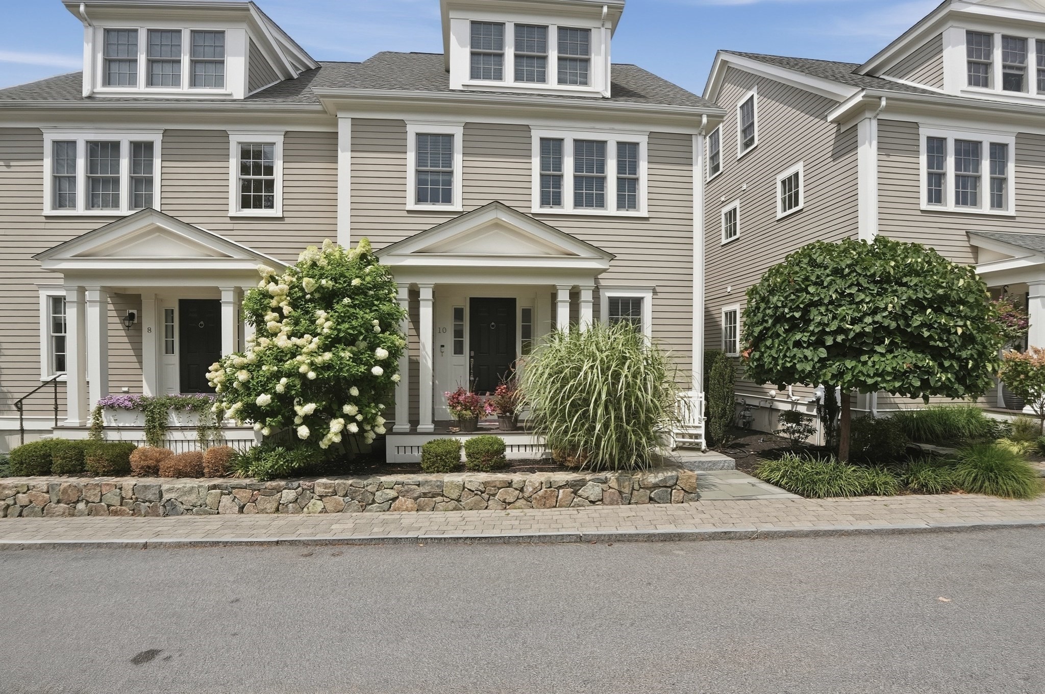 10 James Ln # 10