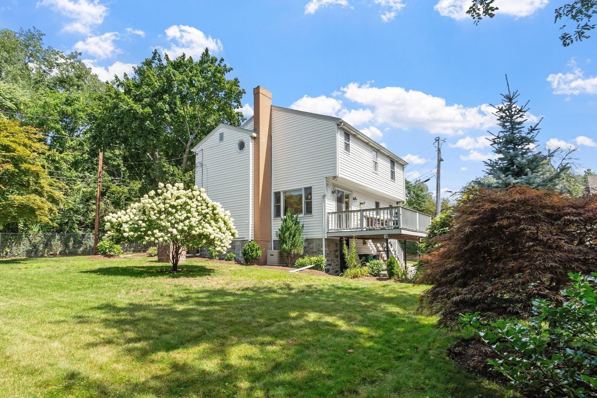 82 Pine Street Property Photo 3