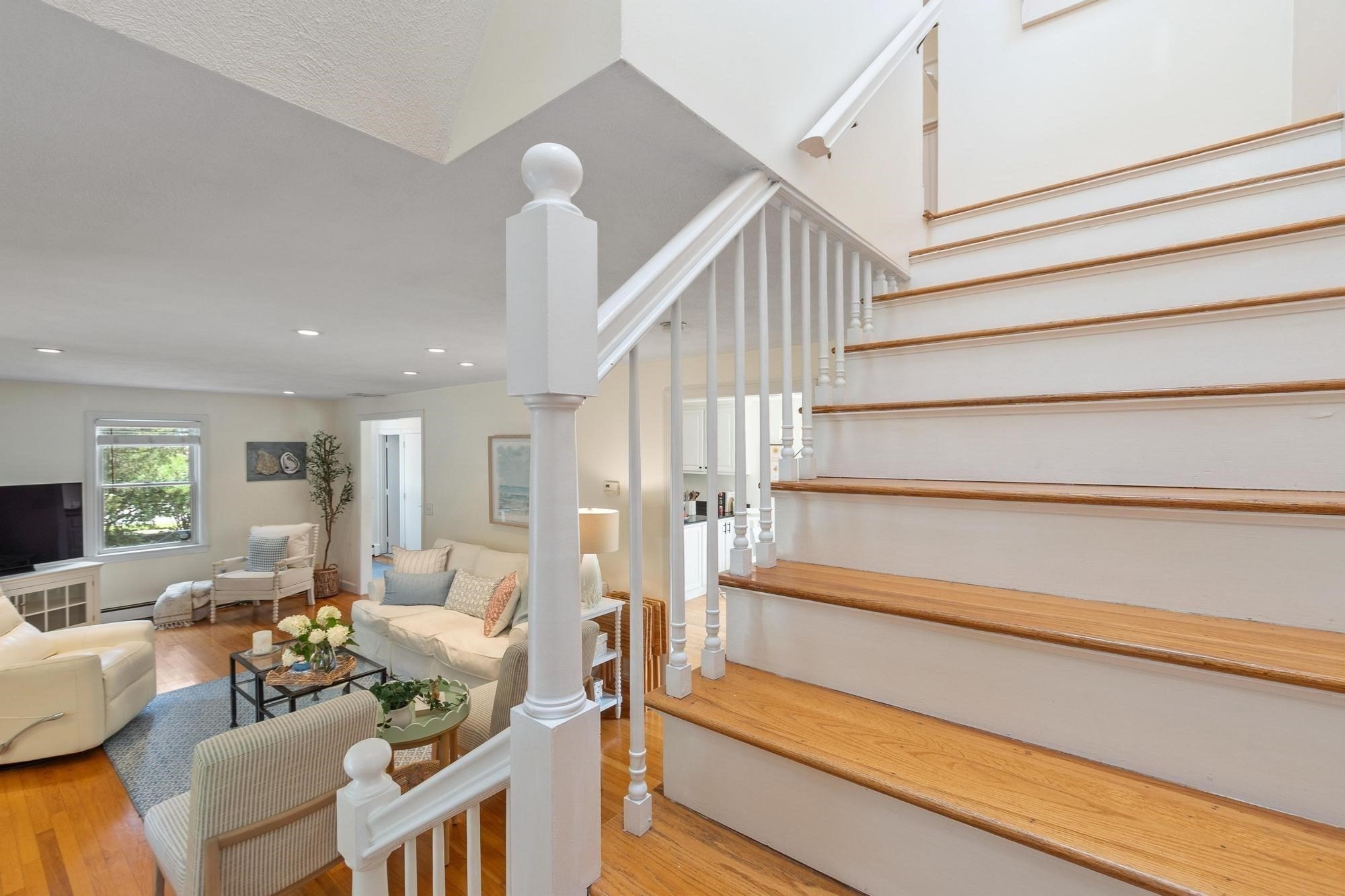 82 Pine Street Property Photo 10