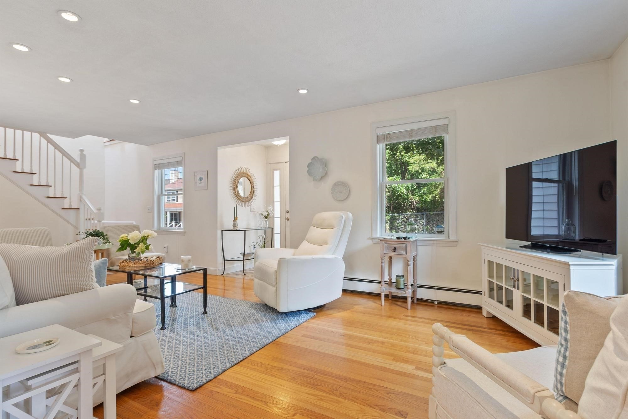 82 Pine Street Property Photo 13
