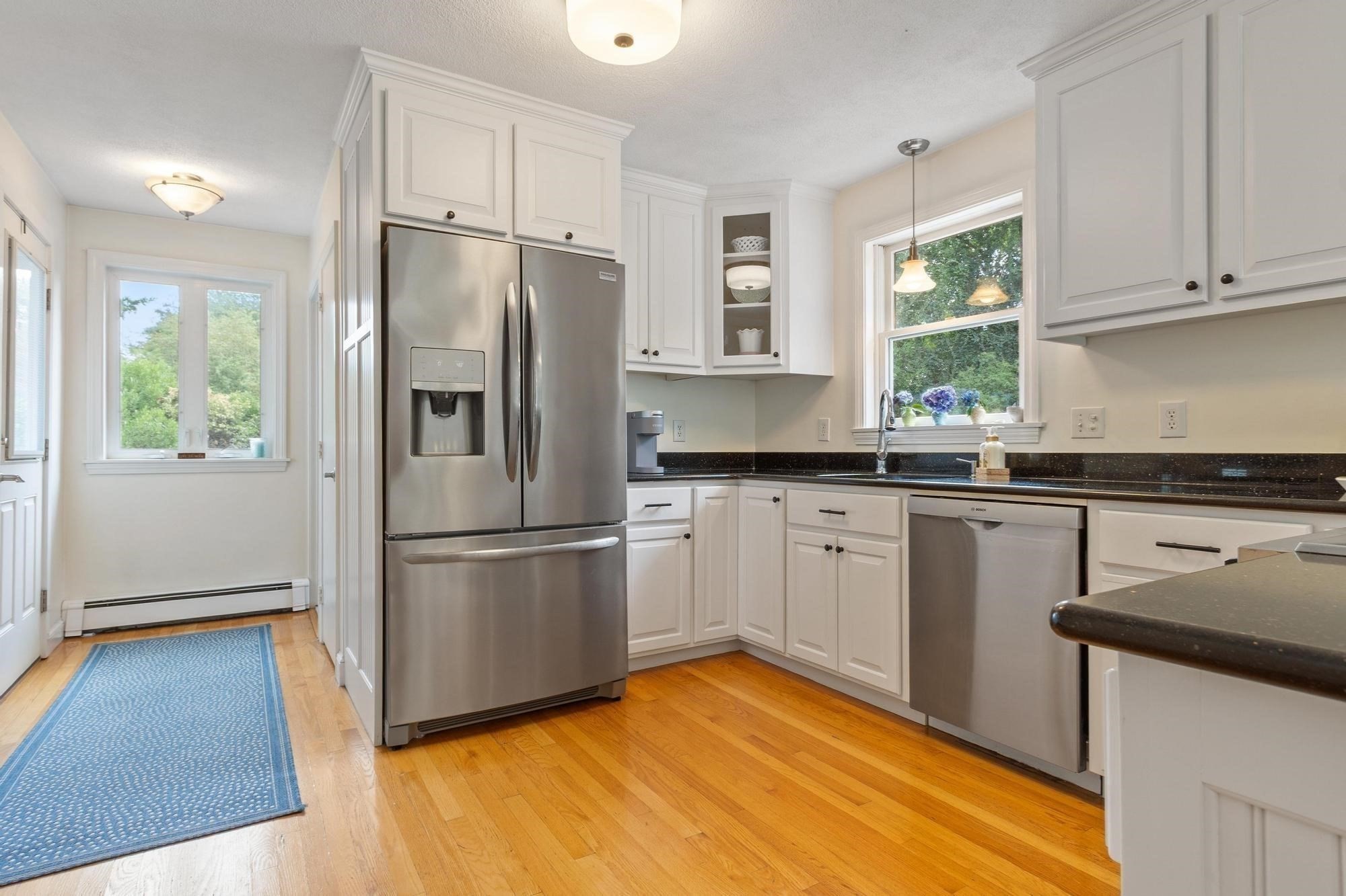 82 Pine Street Property Photo 17