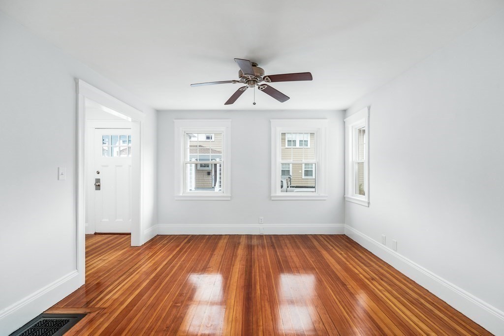 37 Richardson Ave # 3702 Property Photo 10