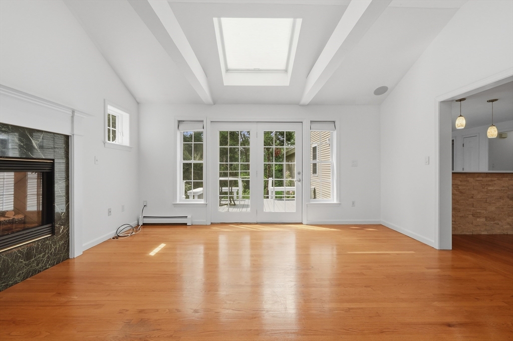 700 Main.st Property Photo 11