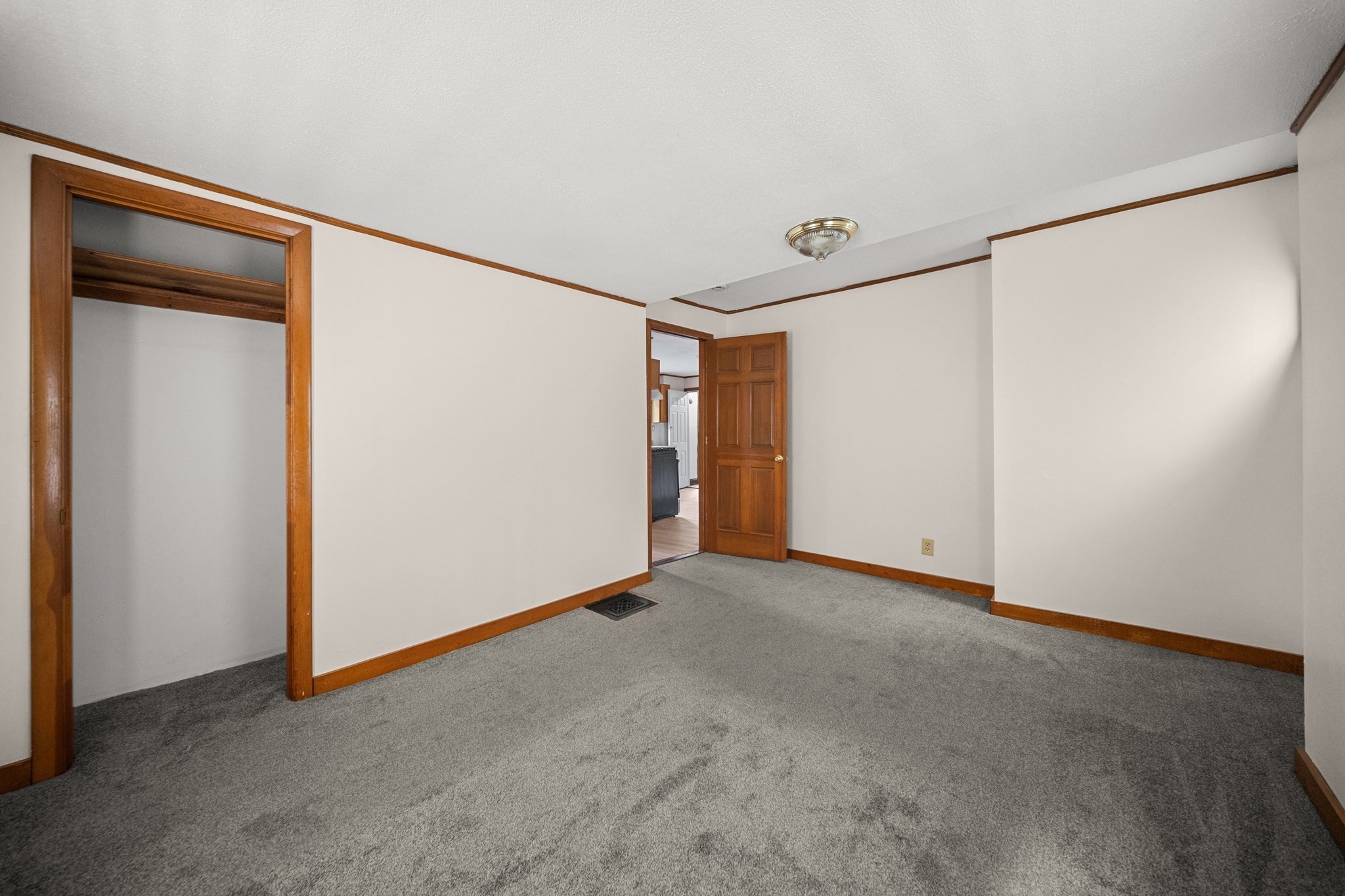 15 Shirley Street Property Photo 12
