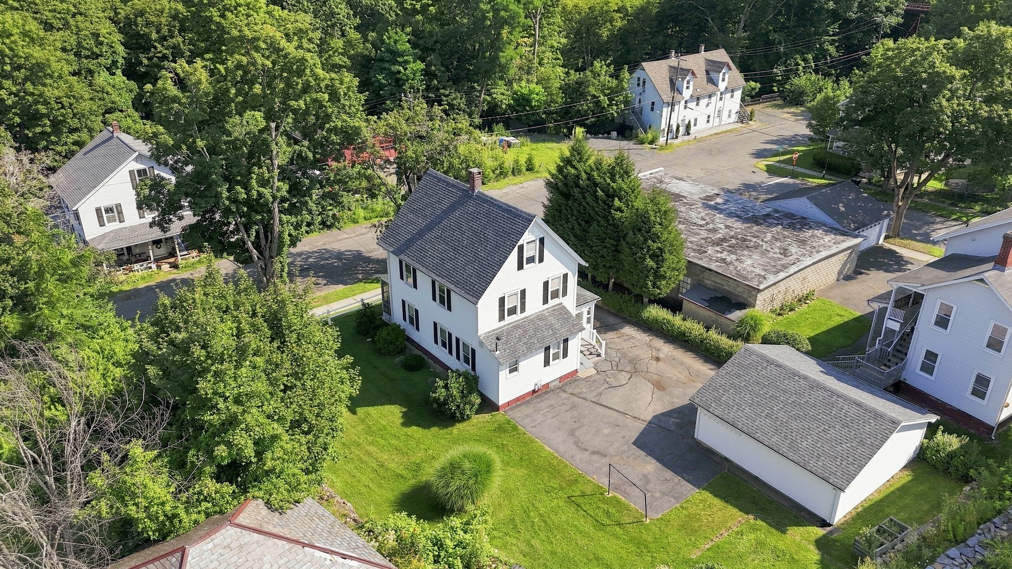 11 Newton Street Property Photo 31