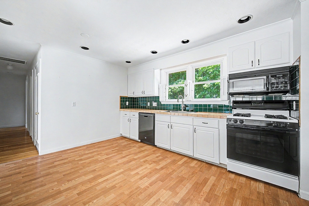 57 Gleason St. Property Photo 13