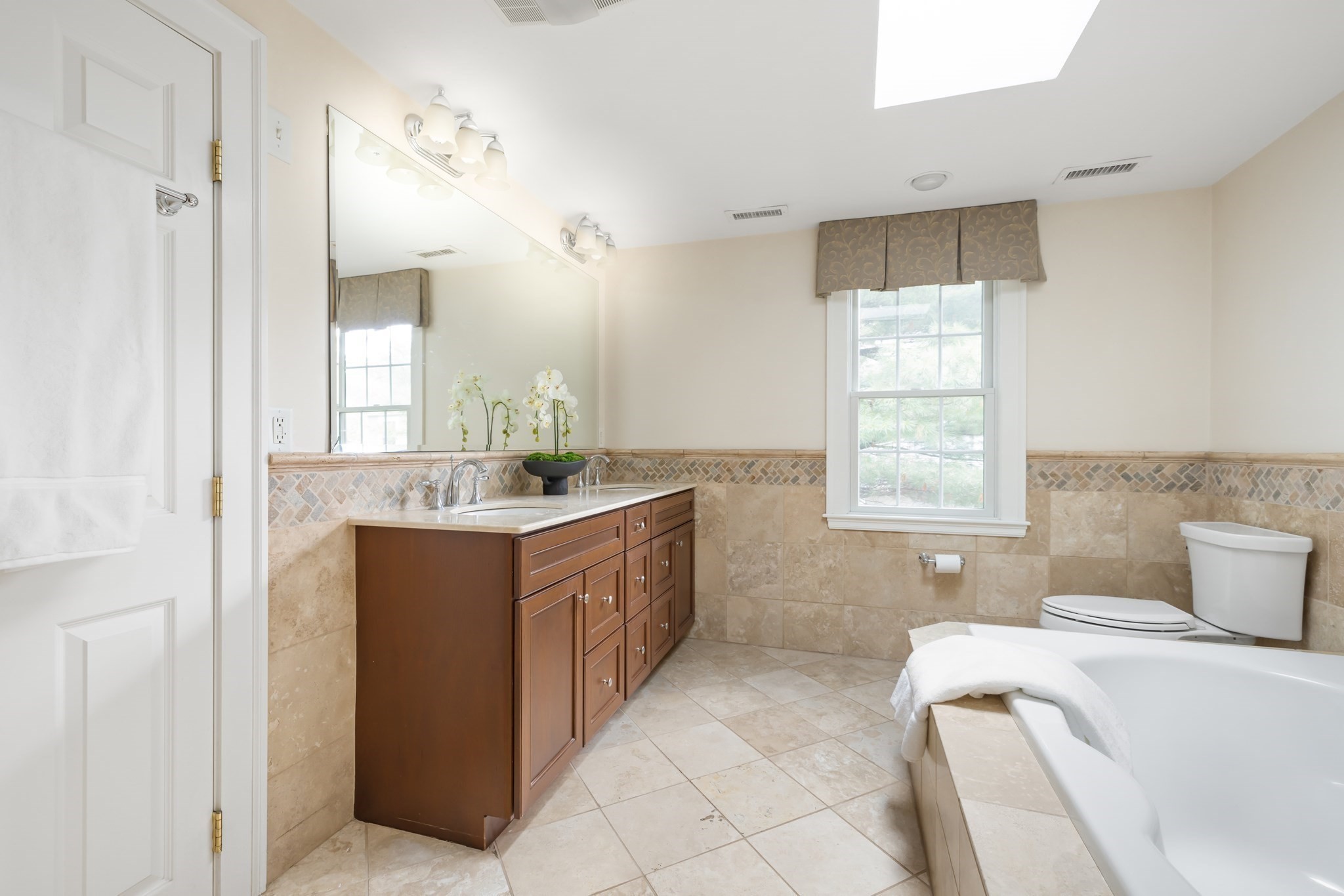 57 Douglas Rd Property Photo 18