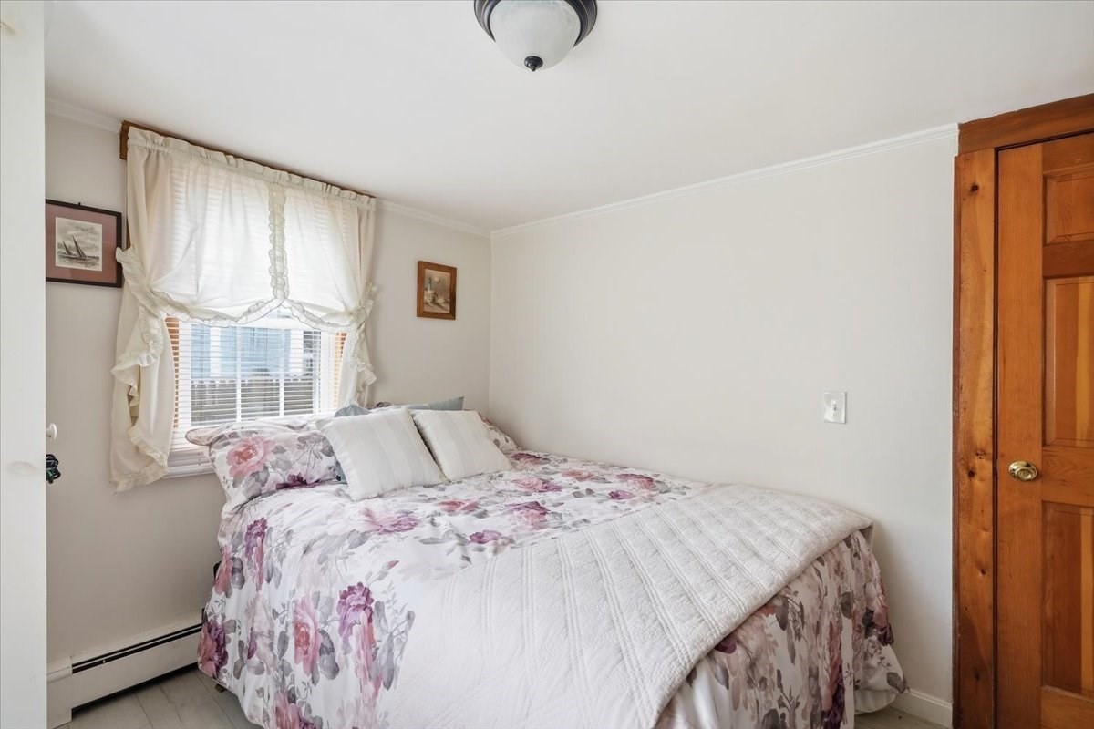 16 Park St Property Photo 15