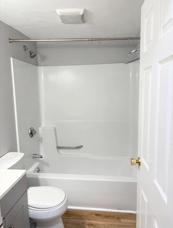 11 Gibbs # F85 Property Photo 10