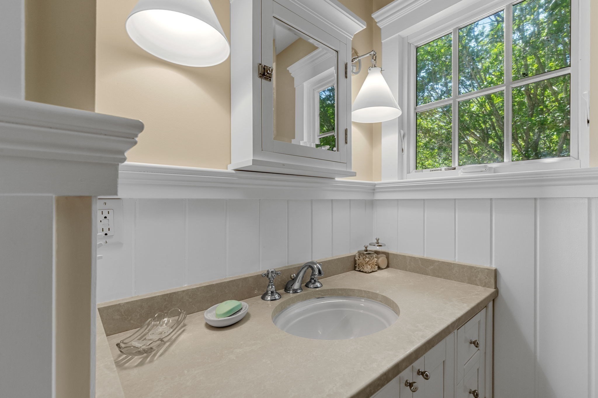 141 Bank St Property Photo 15