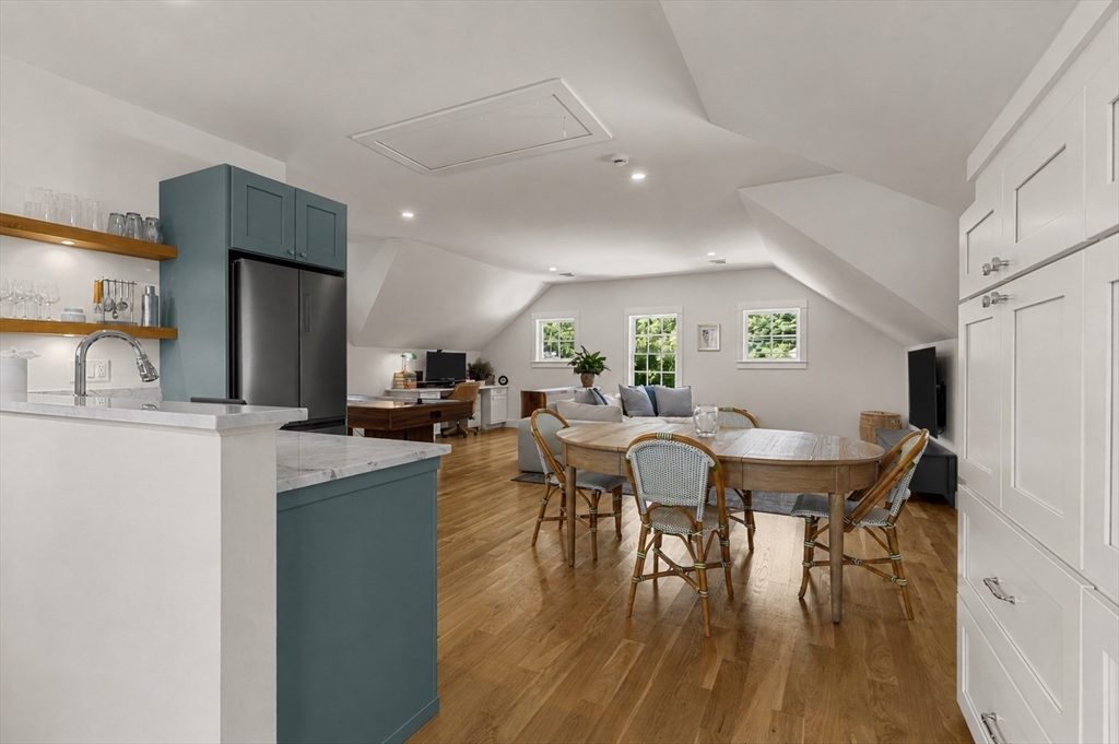 141 Bank St Property Photo 25