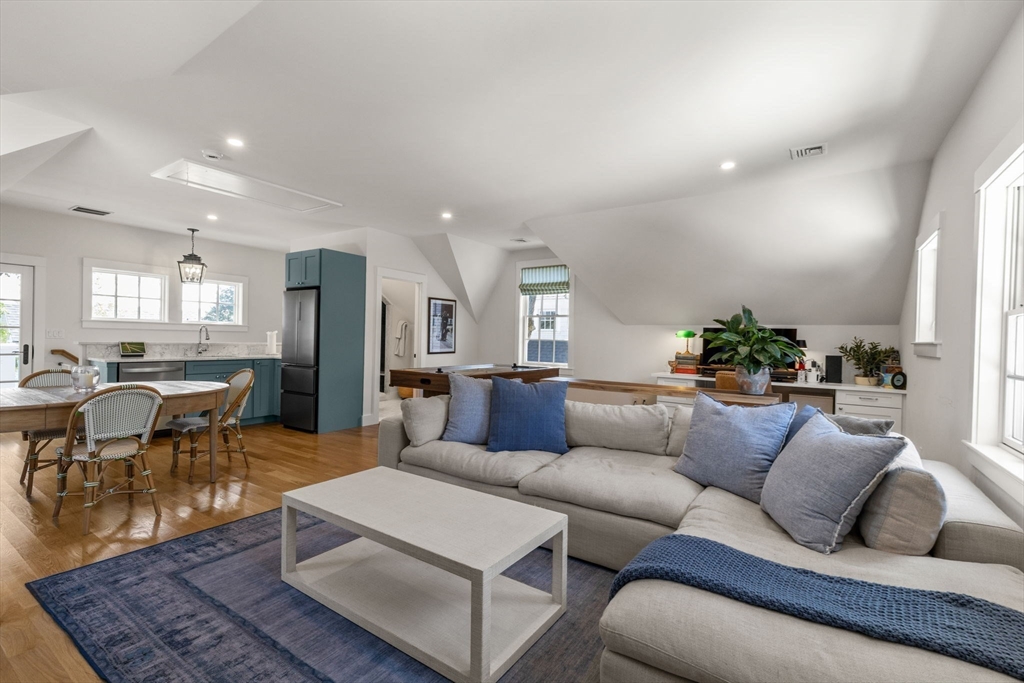 141 Bank St Property Photo 26