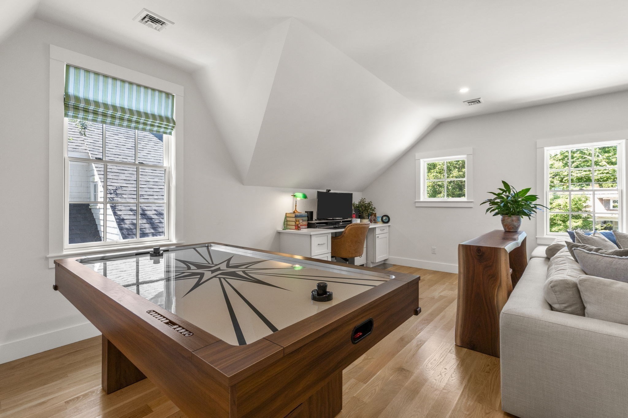 141 Bank St Property Photo 28