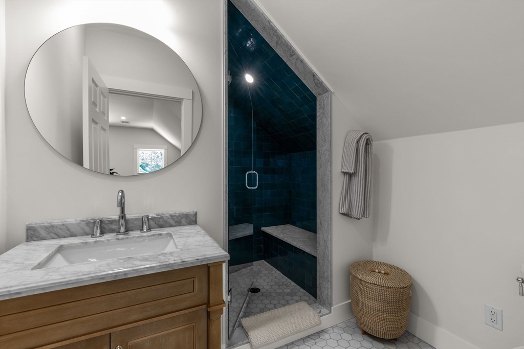141 Bank St Property Photo 29