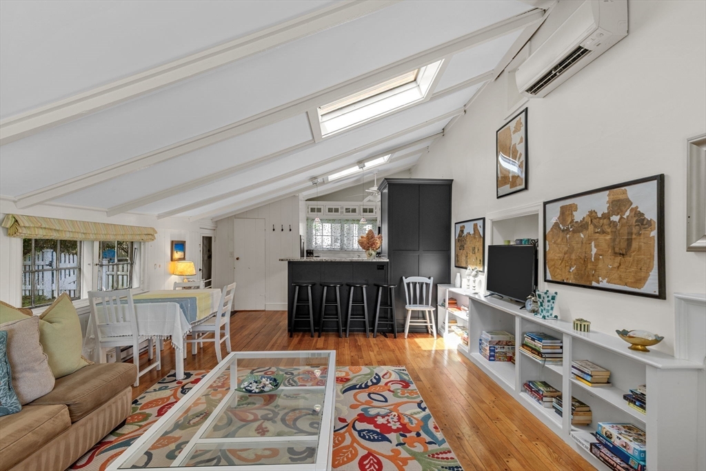141 Bank St Property Photo 31