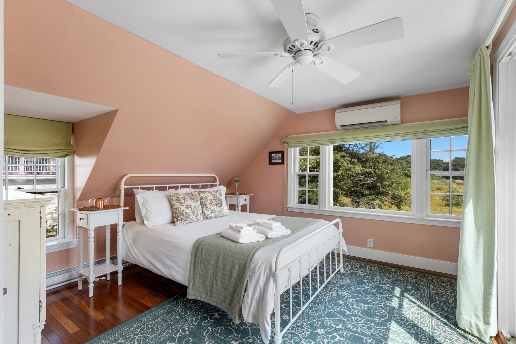 141 Bank St Property Photo 33