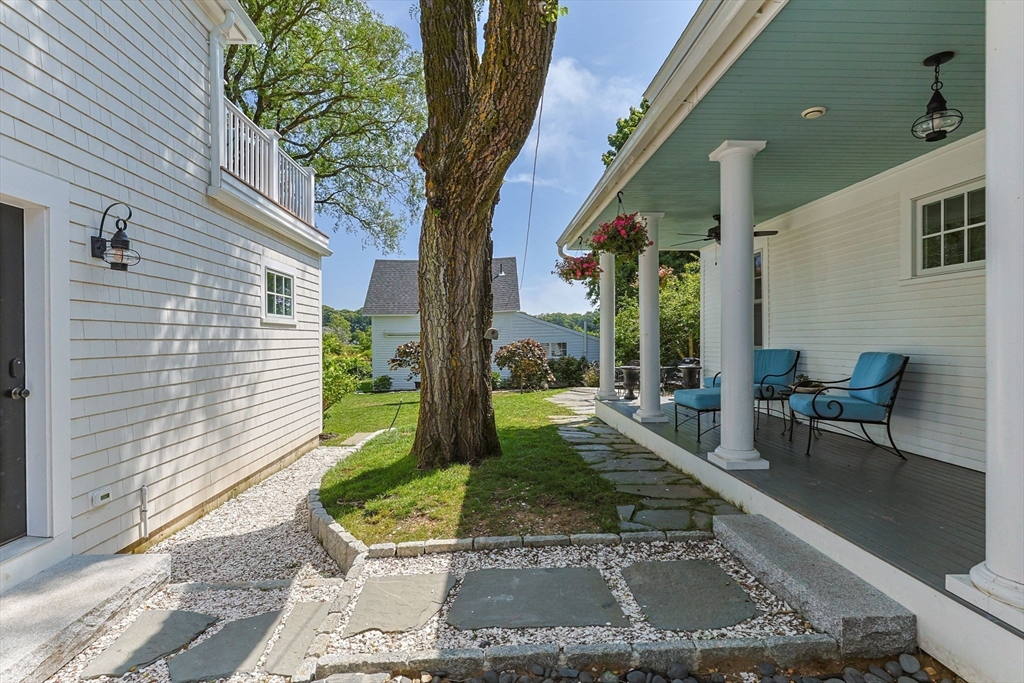 141 Bank St Property Photo 38