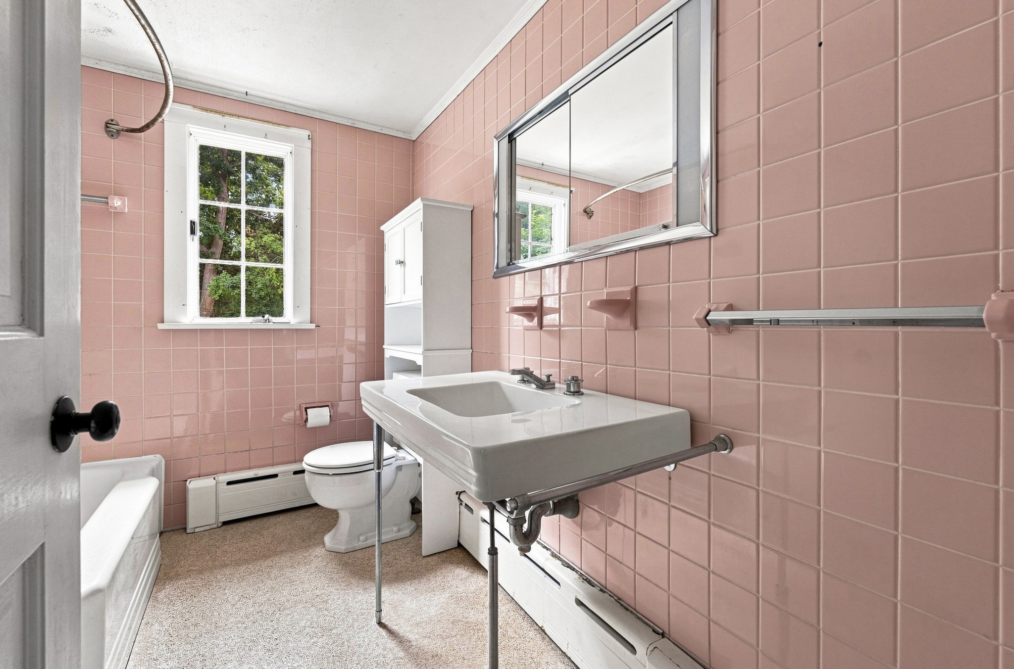 19 Eastern Ave Property Photo 6
