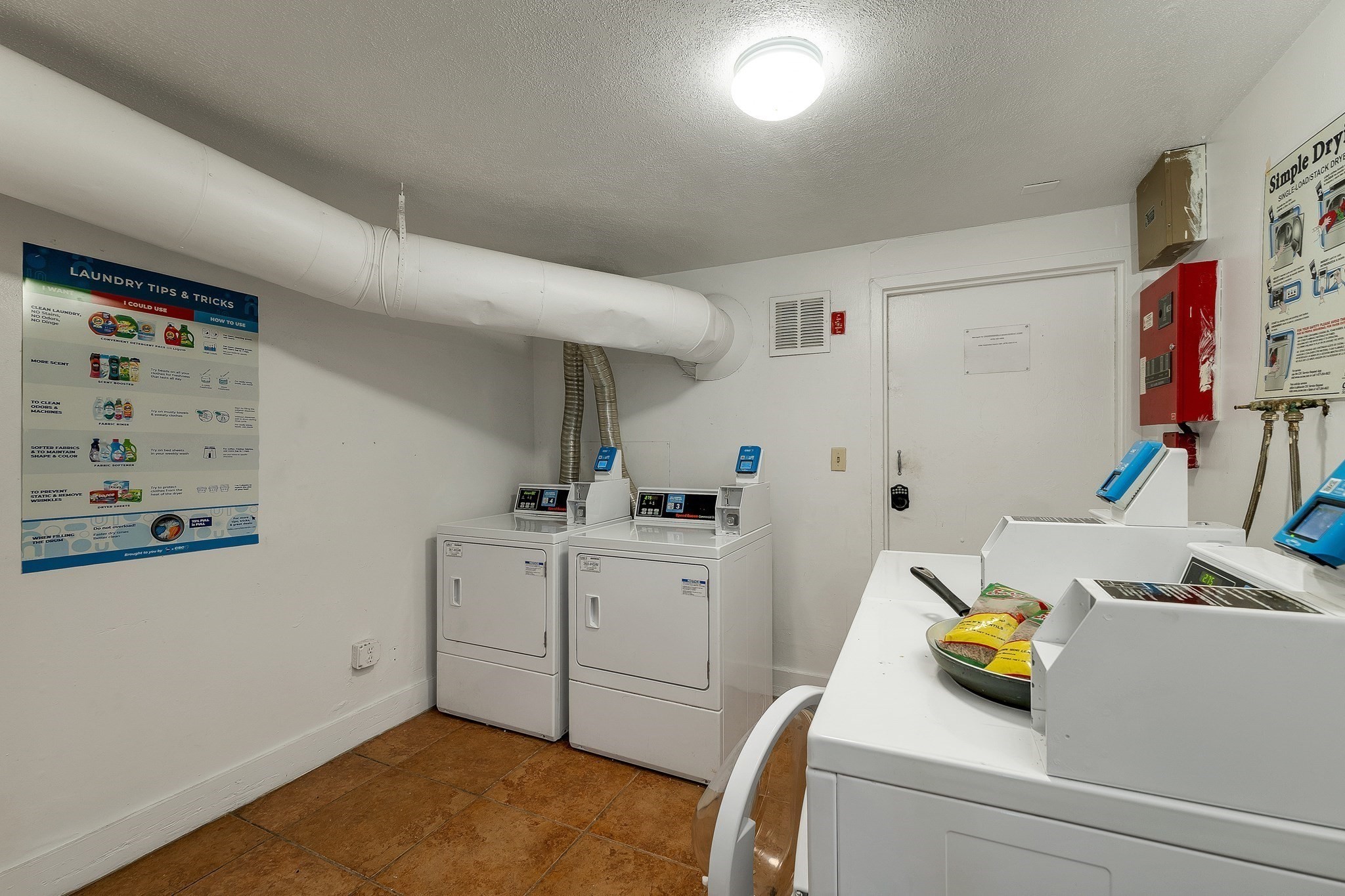 8 Carriage Hill Rd # 17 Property Photo 11