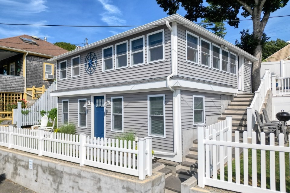8 Green St Property Photo 1