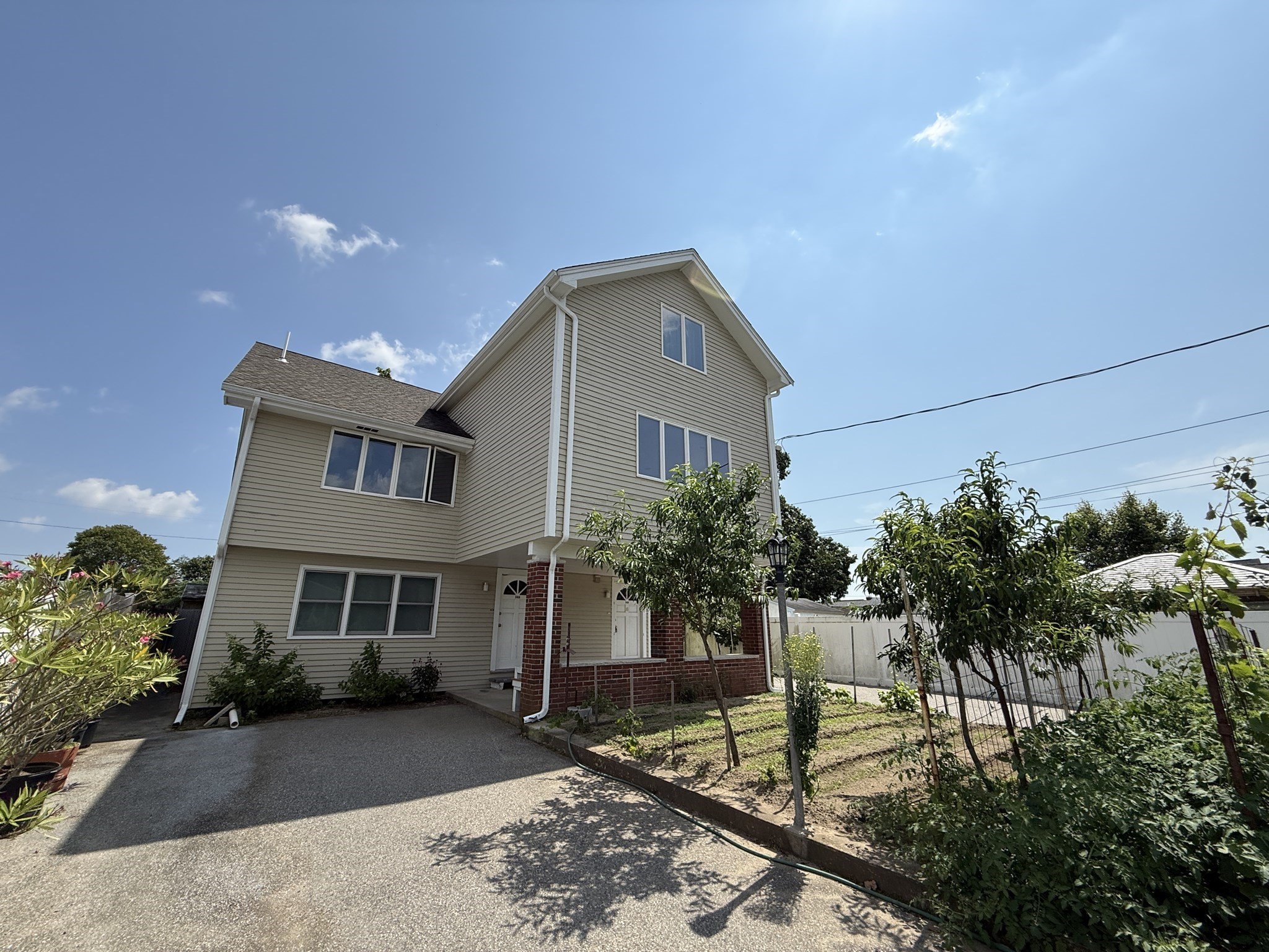 54 Pleasant St # A Property Photo 1