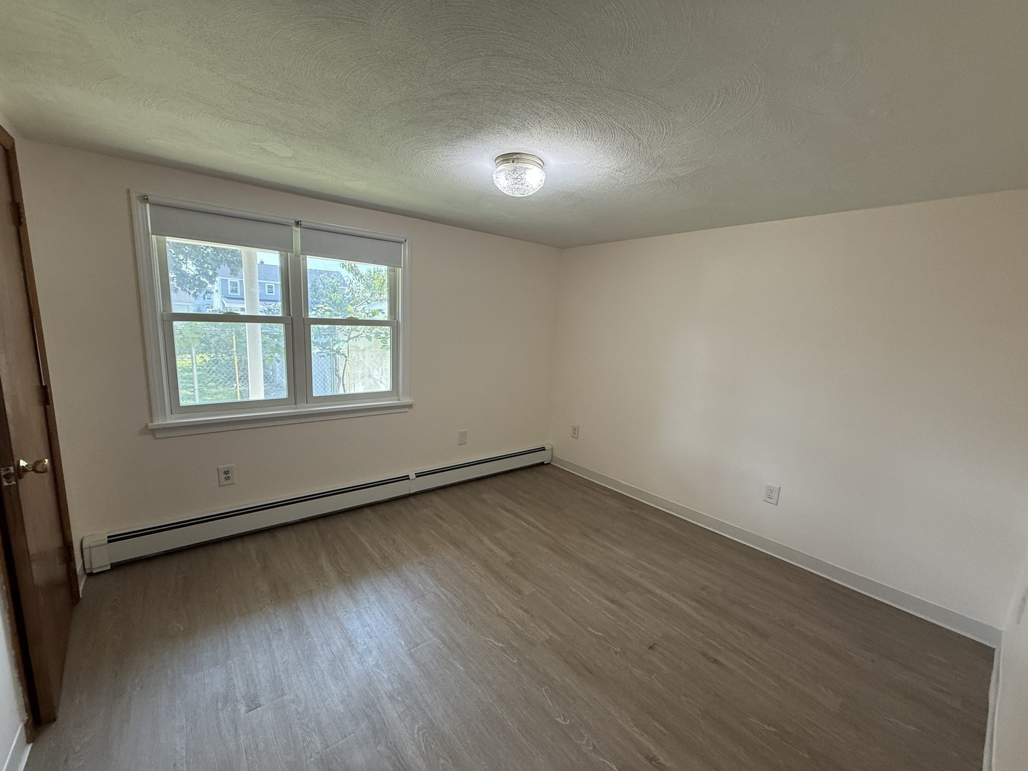 54 Pleasant St # A Property Photo 9