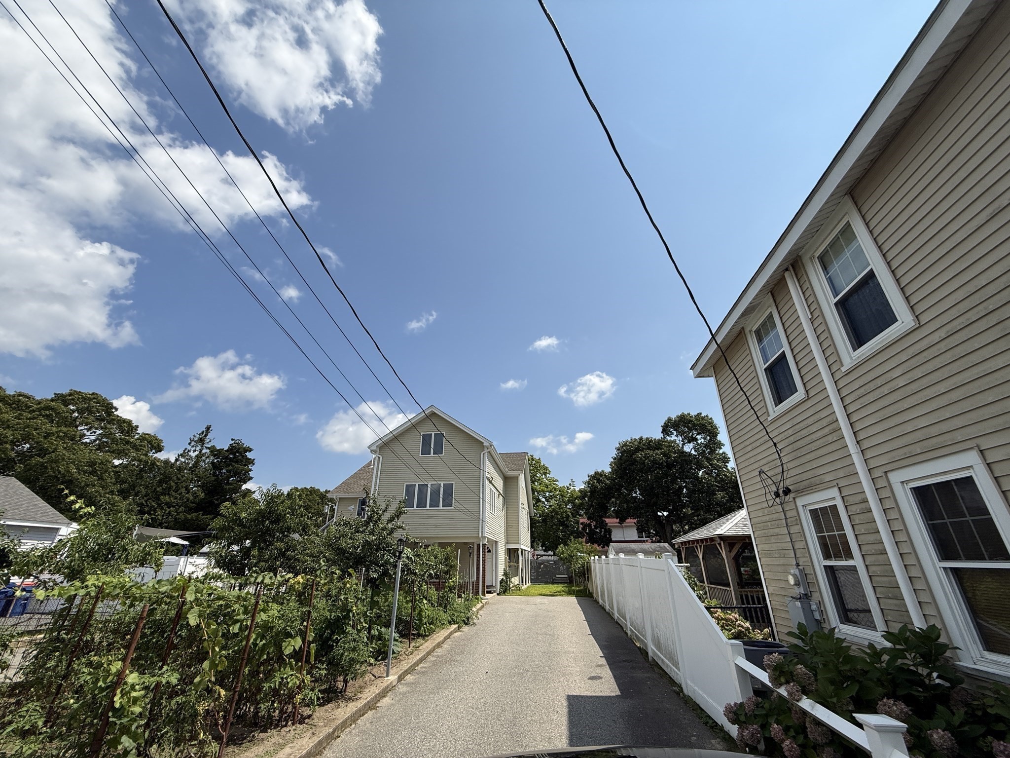 54 Pleasant St # B Property Photo 2