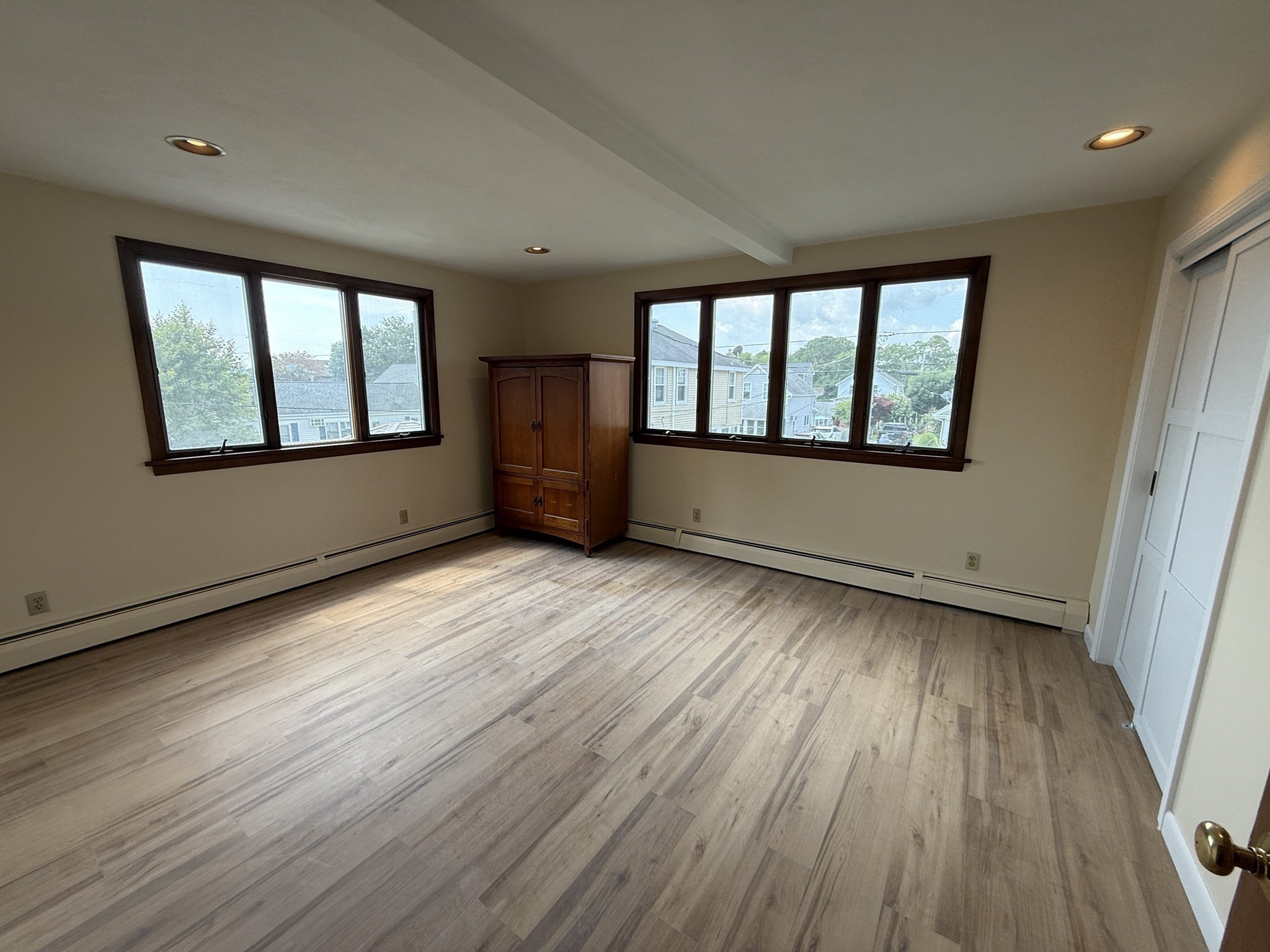 54 Pleasant St # B Property Photo 7
