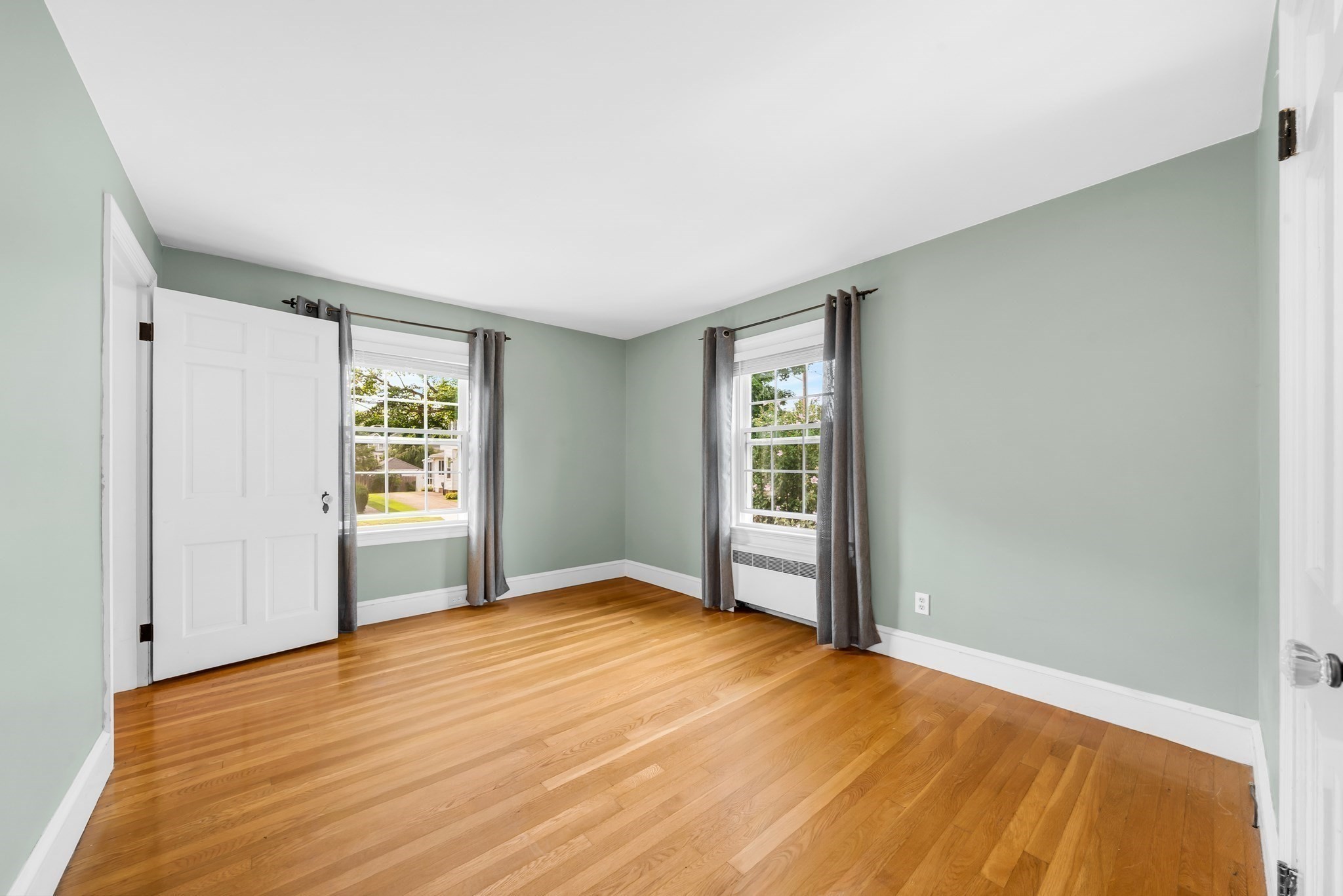 21 Leroy Ave Property Photo 19