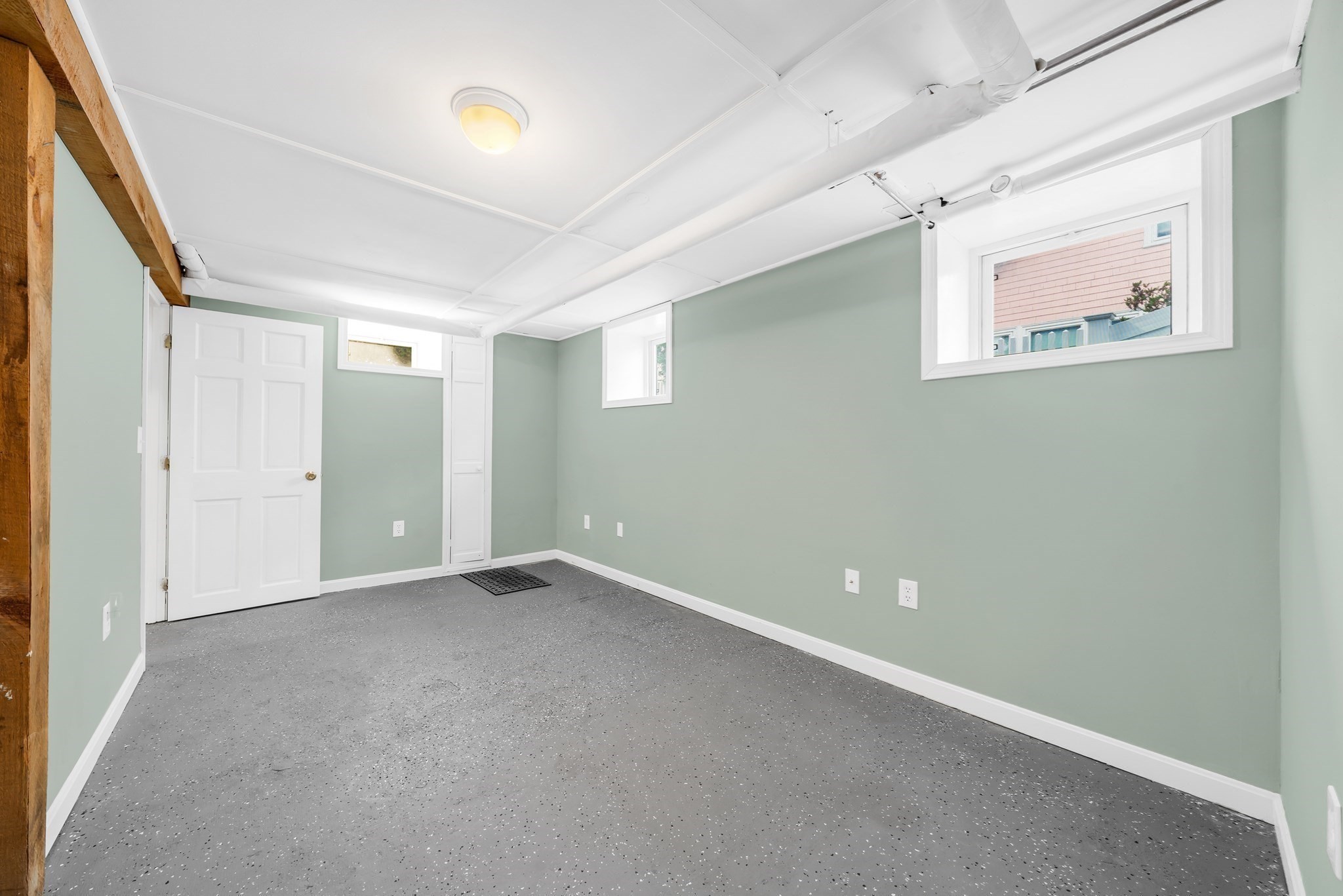 21 Leroy Ave Property Photo 37