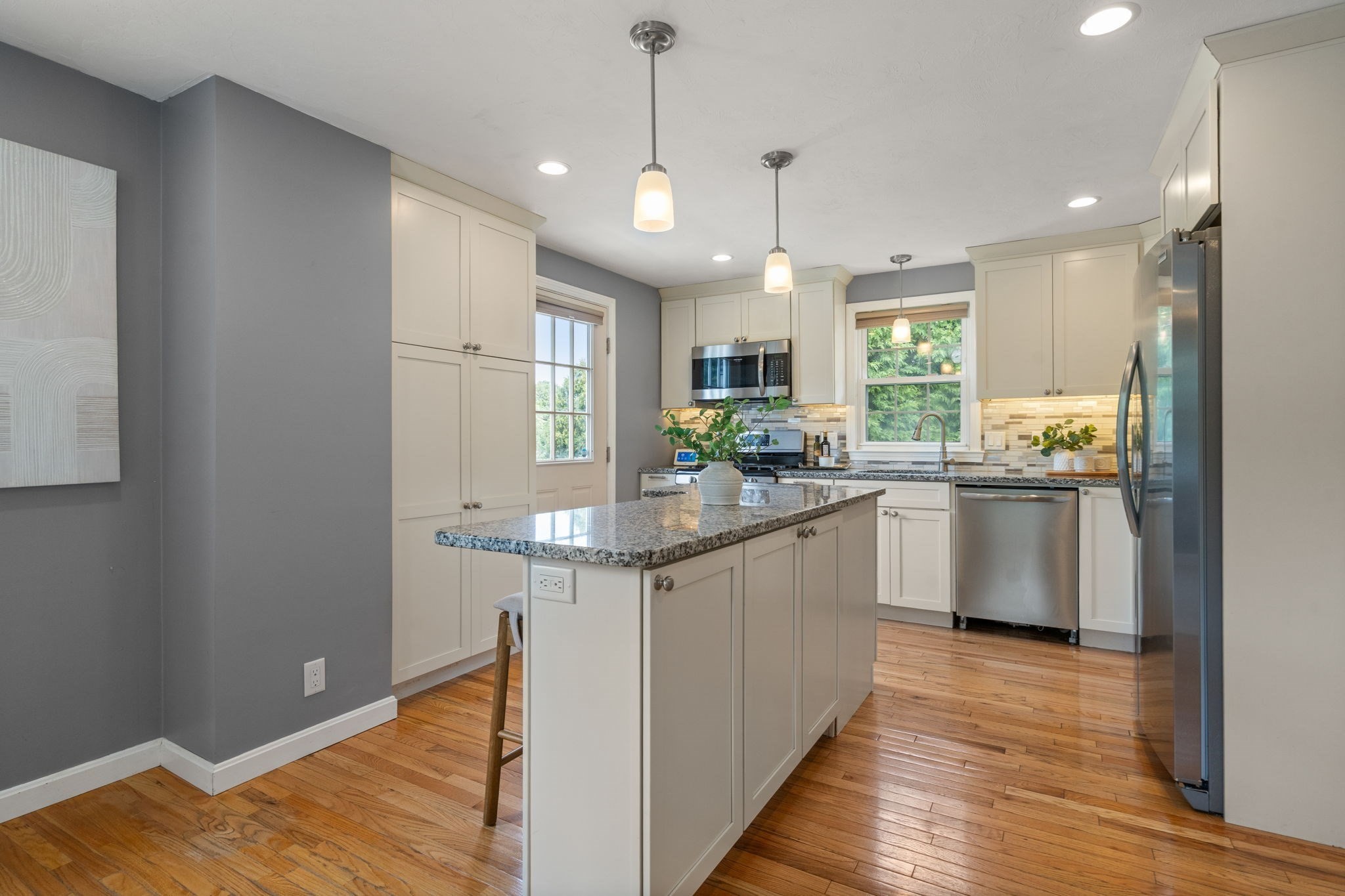 6 Tyler St Property Photo 2