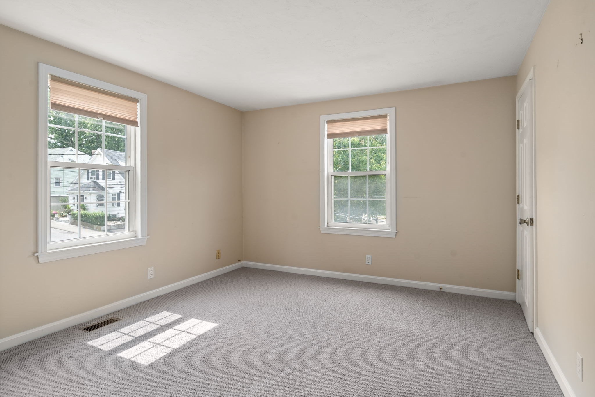6 Tyler St Property Photo 17