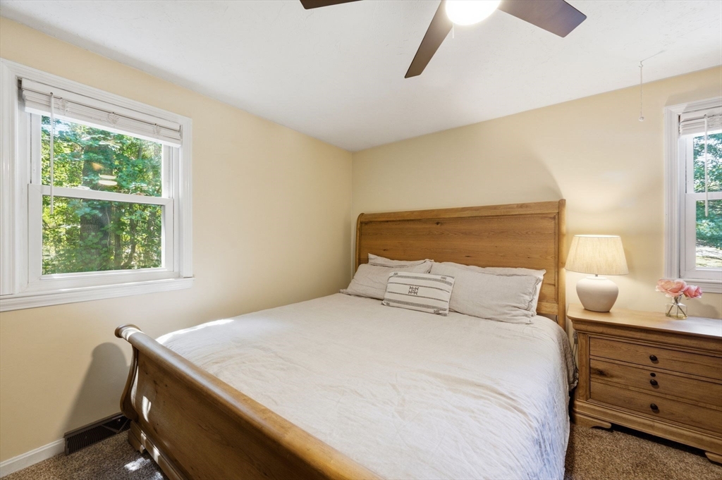 668 Summer St Property Photo 12