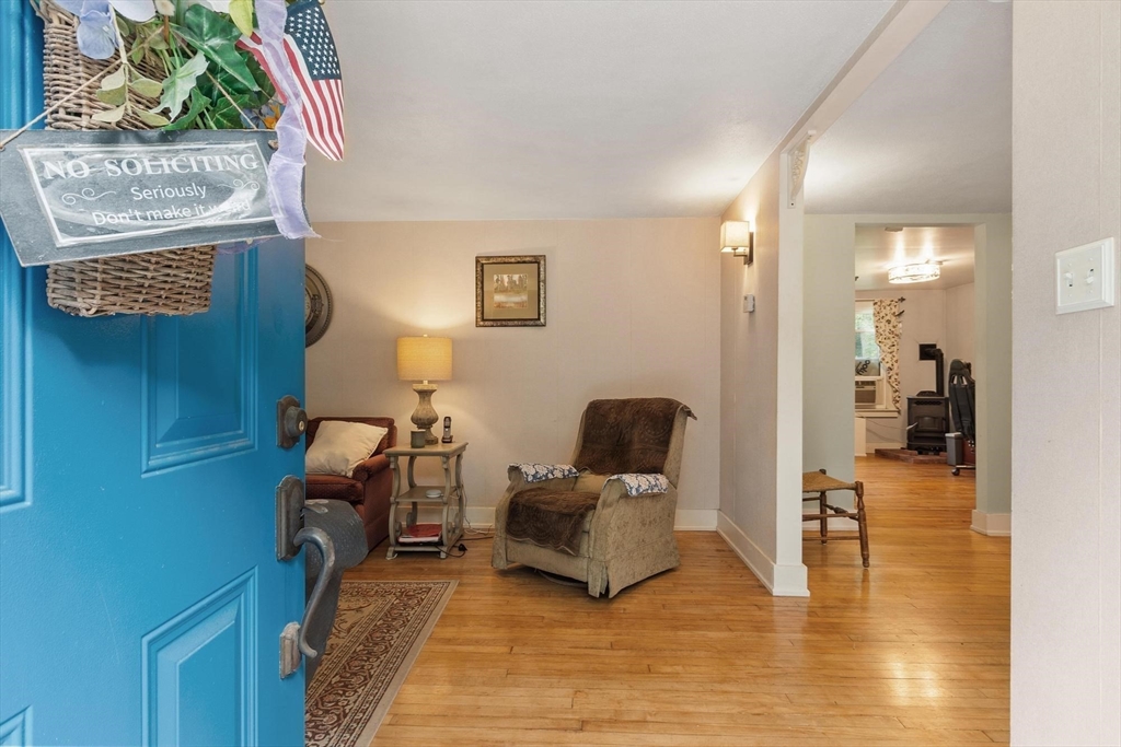366 Allen Rd Property Photo 4