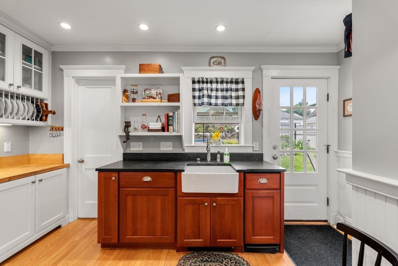 45 Wendell Park Property Photo 17