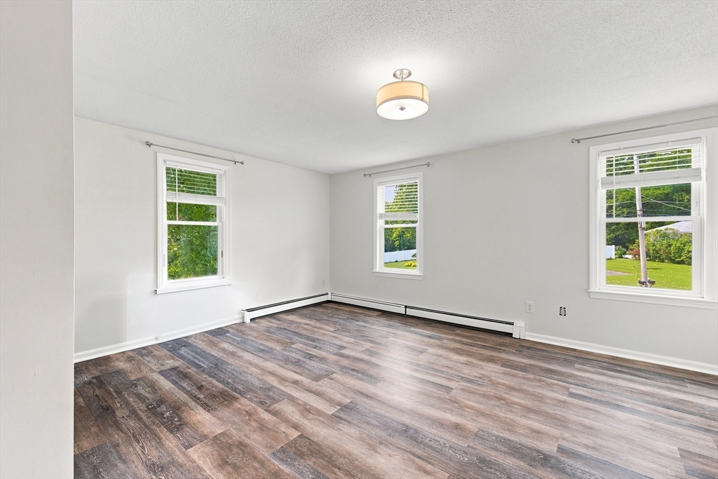 20 Chestnut St # B Property Photo 8