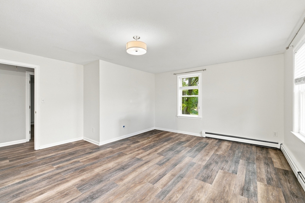 20 Chestnut St # B Property Photo 11