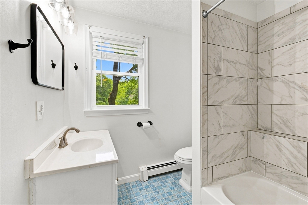 20 Chestnut St # B Property Photo 13