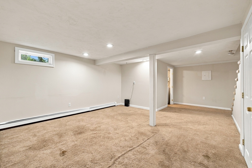 20 Chestnut St # B Property Photo 16